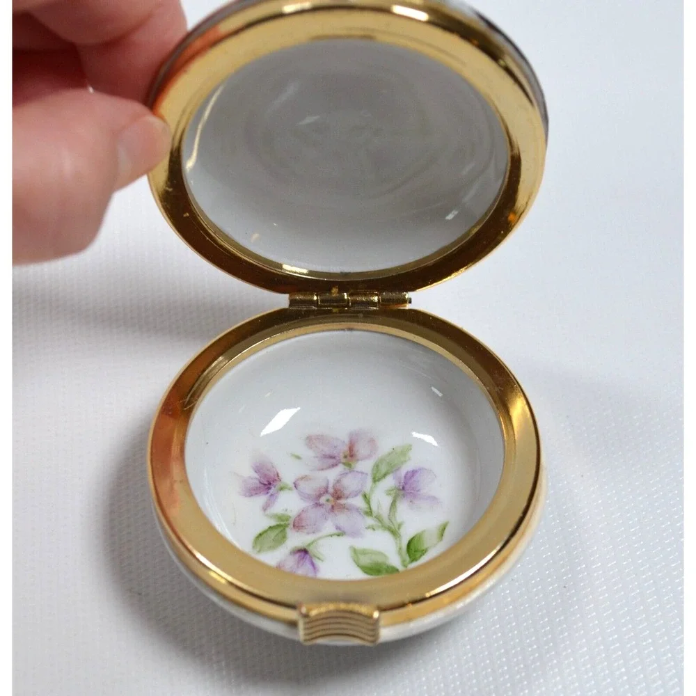 Vintage Ceramic Trinket Dish / Jar‎ with Flip Lid White with Gold Accent Trim